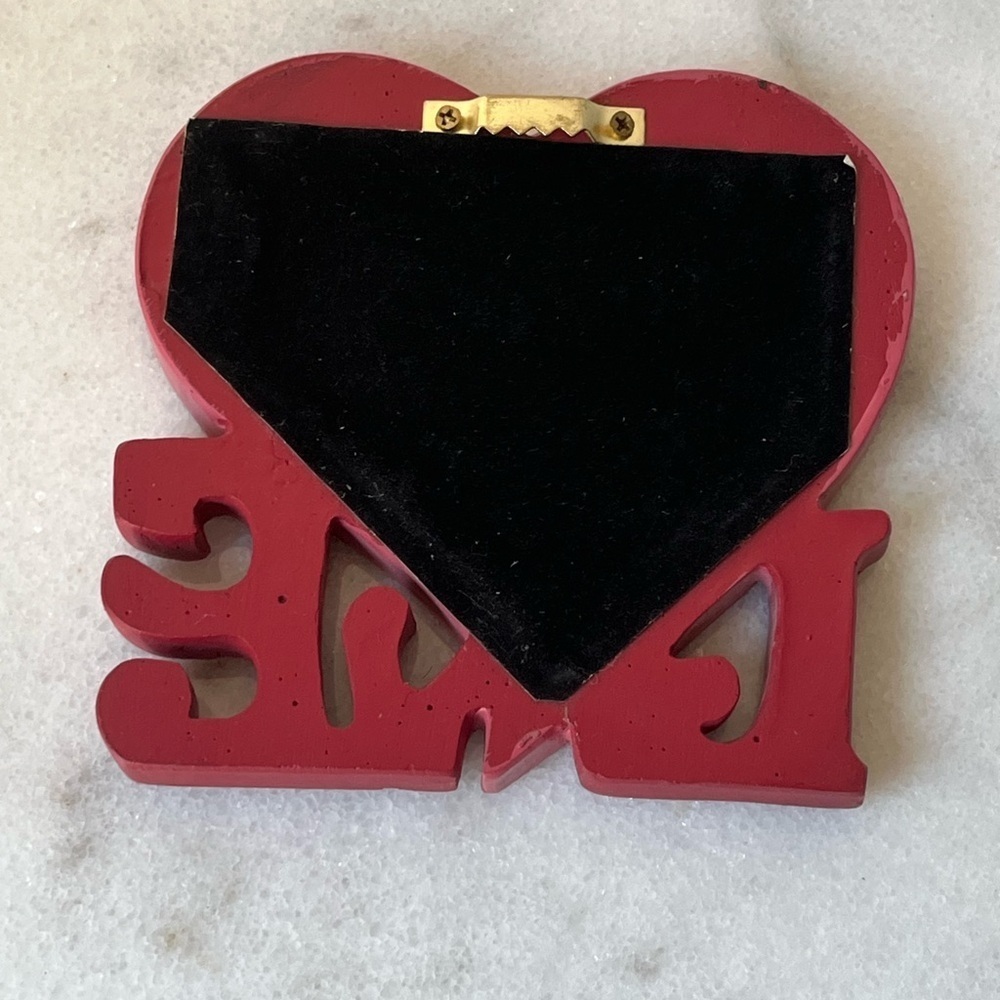 LOVE mini sign, wall decor mirror hanger, with Mosaic Red 4.5”x4.5” - Picture 6 of 9